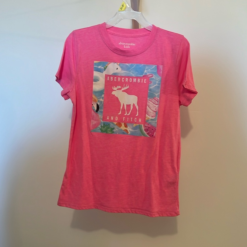 Abercrombie kids.  T-shirt